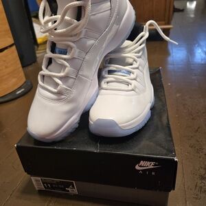 Nike Men White Sneakers